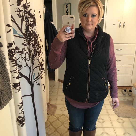 Meet your Posher, Chrystal - Picture 2 of 4